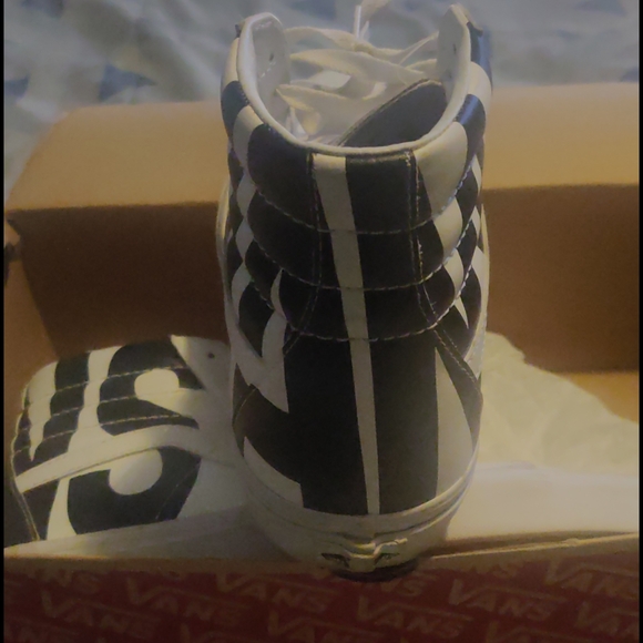 Vans shoes - Picture 3 of 3